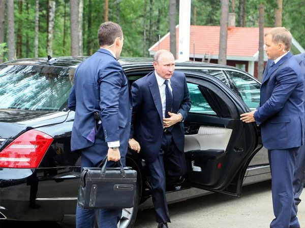 Ông Putin dọa trả đũa, nói ông Trump bỏ trừng phạt Nga