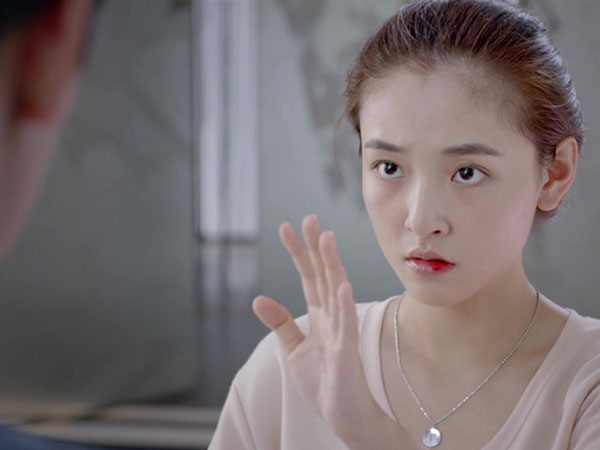 Sự thật đau đớn sau tình yêu ngọt ngào của anh chàng sẵn lòng bỏ tiền tỷ chi tiền cho bạn gái thẩm mỹ
