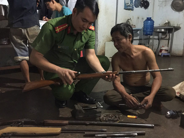 Người sửa súng nổi tiếng Buôn Ma Thuột bị điều tra