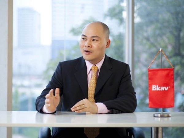 CEO Bkav Nguyễn Tử Quảng lần đầu lên tiếng chia sẻ về BPhone 2