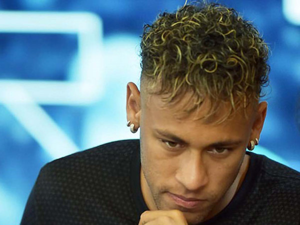 Neymar sắp đến PSG với giá kỷ lục
