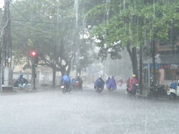 Mưa dông trên toàn miền Bắc