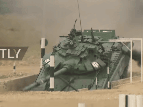 Xem cuộc đua xe tăng bắn súng Tank Biathlon 2017 tại Nga