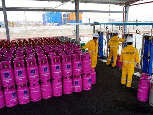Giá gas bất ngờ tăng sốc