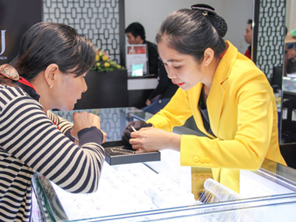 Giá vàng miếng đi xuống