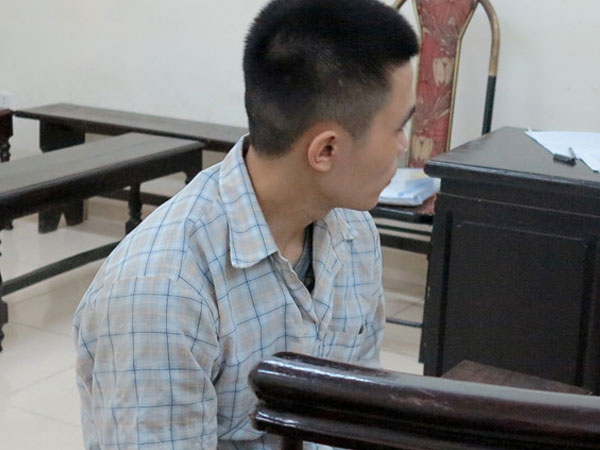 Gã trai rủ bé gái 13 tuổi vào nhà nghỉ lĩnh 16 năm tù