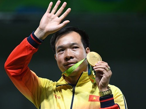 Hoàng Xuân Vinh: Vô địch Olympic, lo... rơi vàng SEA Games