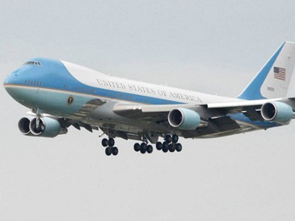 Không quân Mỹ mua lại 2 máy bay Nga hủy bỏ để làm Không Lực 1 cho Tổng thống Trump