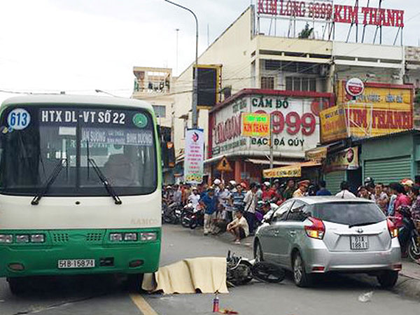 Mở cửa ôtô dẫn đến tai nạn chết người bị xử lý thế nào?