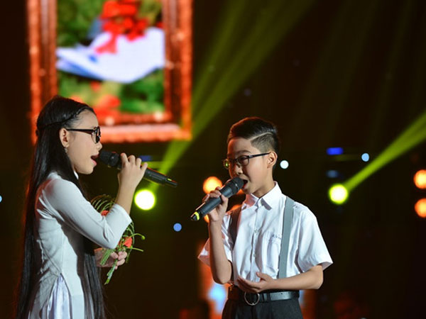 "Thần đồng" Đức Vĩnh được Cẩm Ly khen khi lần đầu hát bolero