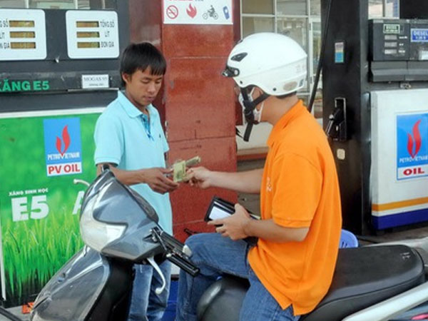 Yêu cầu làm rõ thông tin chi phí cho xăng E5 quá cao