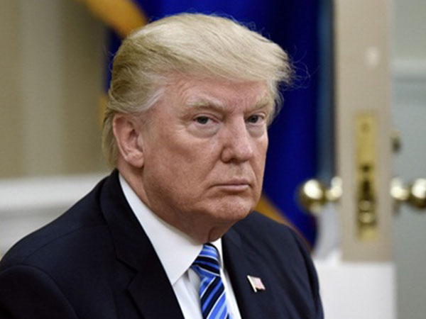 Sự bất lực của Trump khi ký lệnh trừng phạt Nga