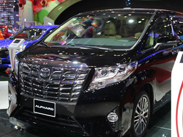 Toyota Alphard - xe đa dụng giá 3,5 tỷ tại Việt Nam
