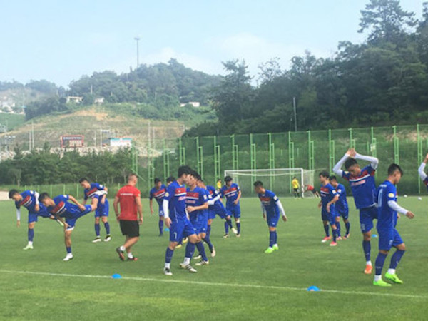 U22 Việt Nam chuẩn bị cho SEA Games 29: Tìm miếng ghép cuối