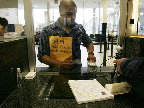 Chính quyền Trump siết chặt quy trình duyệt visa vào Mỹ