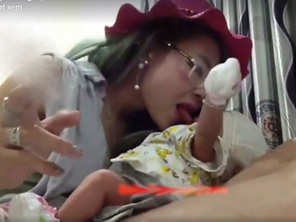 Mạnh thường quân đã và đang giúp đỡ hot girl Bella : "Cô ấy đôi khi không được bình thường"