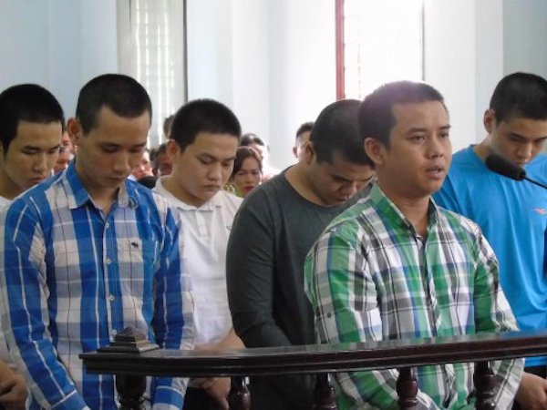 Nhân viên vũ trường V18 đánh chết khách nhận án chung thân