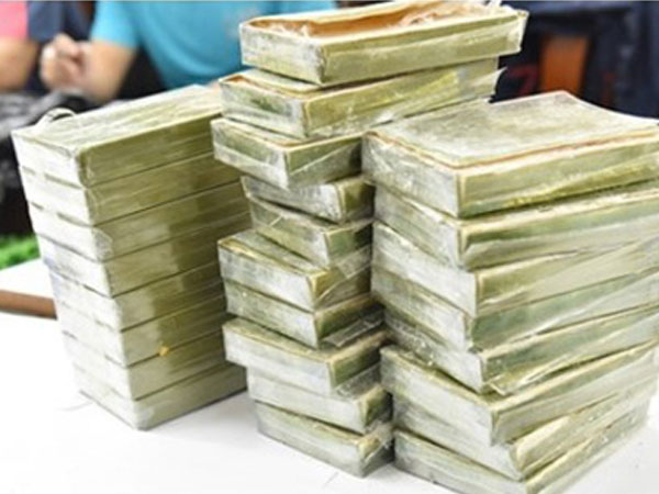 Nổ súng bắt 100 bánh heroin: 2 lần chở thuê, tiền công 800 triệu đồng
