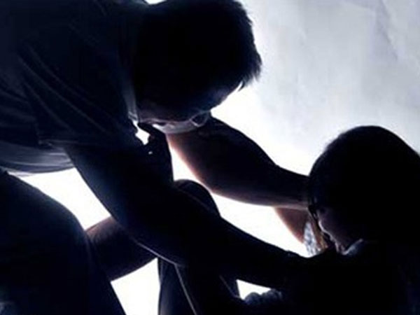Thanh niên bị bắt sau khi nhậu say, giao cấu với bé gái 12 tuổi