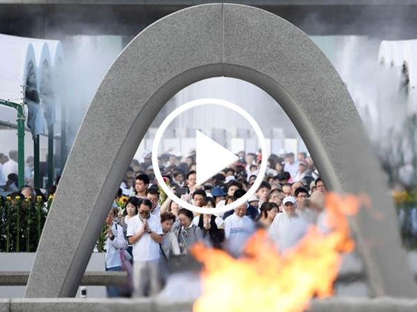 Video Nhật tưởng niệm 72 năm Hiroshima bị ném bom nguyên tử