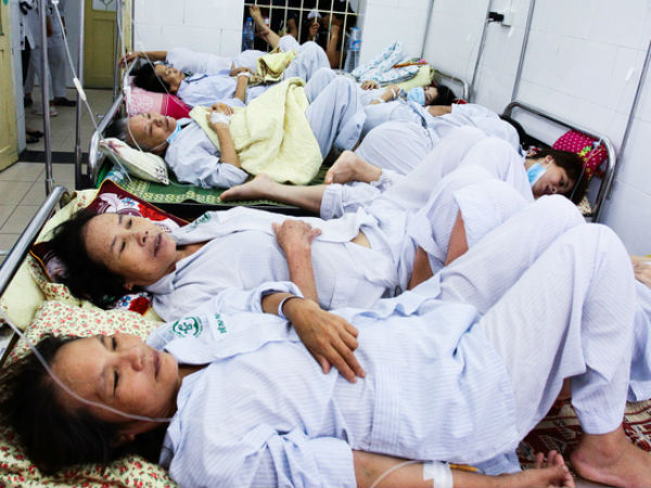 Hà Nội: Bệnh nhân sốt xuất huyết nằm la liệt ở bệnh viện Bạch Mai