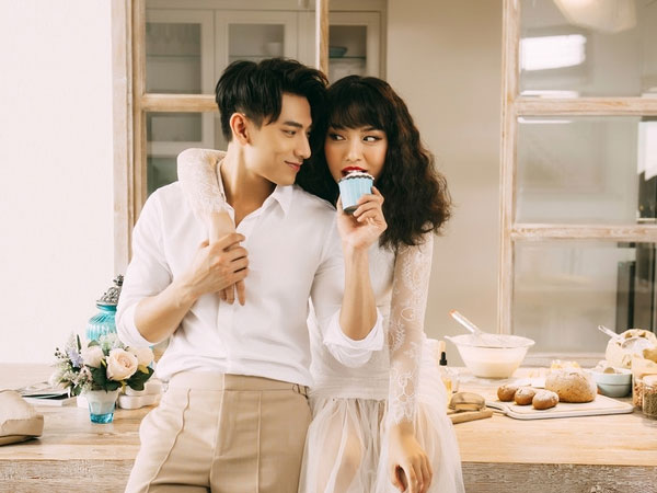 Làm theo cách này thì đã lấy nhau lâu cũng vẫn nồng nhiệt như ngày đầu hẹn hò