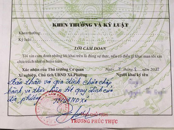 Phó chủ tịch xã sai khi phê bình cả nhà cô gái trong sơ yếu lý lịch