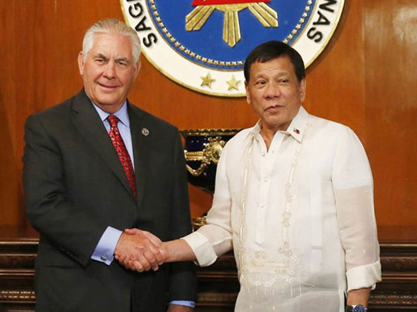 Tổng thống Duterte: "Tôi là người bạn nhỏ" của nước Mỹ