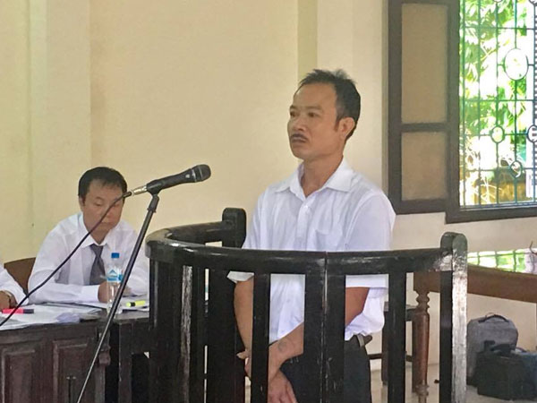 Vụ đấm chết đồng nghiệp: Bi kịch của 2 người vợ yêu chồng