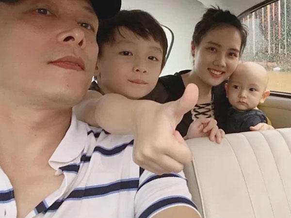 10 tháng tuổi, con trai thứ hai của Ngô Quang Hải vẫn chưa có tóc