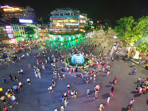 Hơn một tỷ đồng mỗi m2 đất phố đi bộ Hà Nội