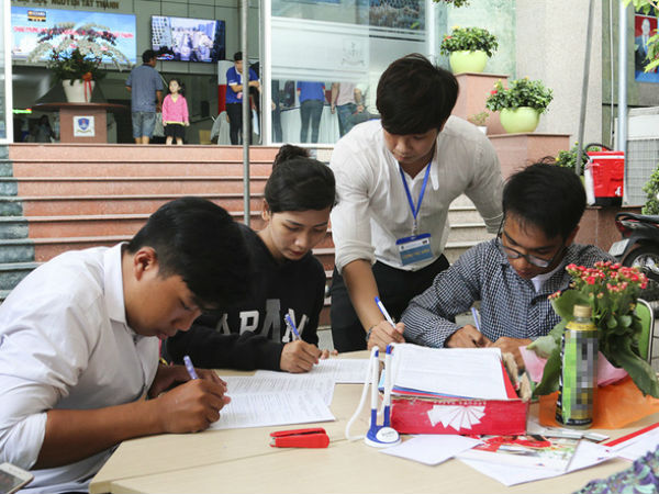 Thí sinh trúng tuyển không nhập học, nhiều trường phải tuyển bổ sung