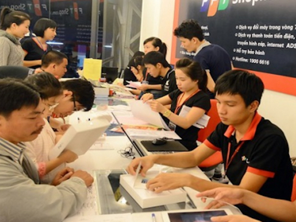 FPT bán 30% cổ phần chuỗi cửa hàng điện thoại