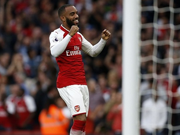 Bom tấn của Arsenal đi vào lịch sử Premier League