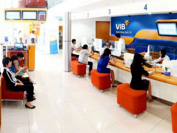 Chính phủ yêu cầu tiếp tục giảm lãi suất cho vay