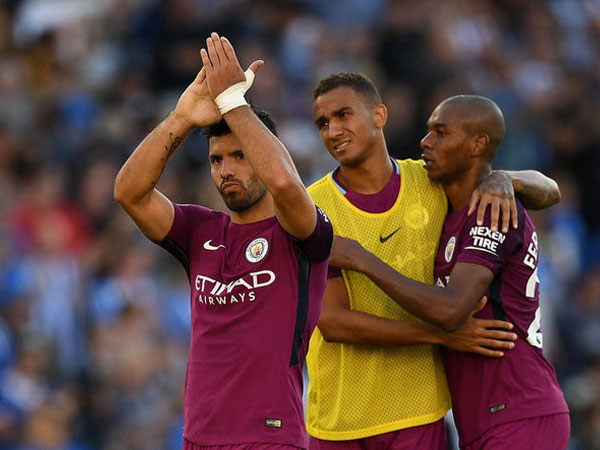 Aguero lập công, Man City thắng nhẹ ngày ra quân