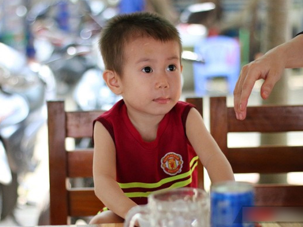 Thông tin mới nhất về bé trai bị bỏ rơi ở trung tâm Sài Gòn