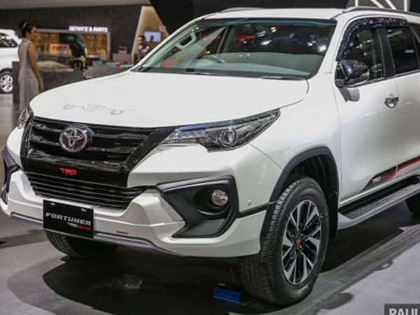 Toyota ra mắt Fortuner TRD Sportivo 2017