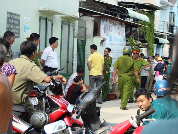 Đi thăm người yêu, cán bộ công an bị "tình địch" đâm chêt