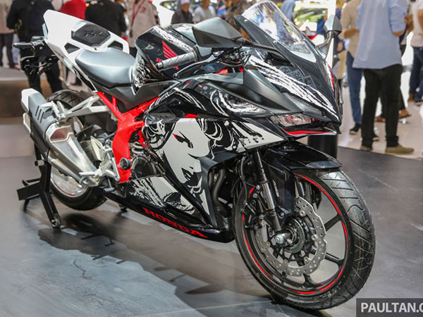 Honda CBR250RR 2017 bản đặc biệt giá hơn 5.400 USD