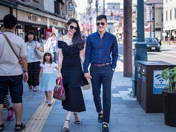 Thủy Tiên: Công Vinh đi đâu cũng phải xin tiền, tiêu bao nhiêu sẽ báo hết về điện thoại của tôi