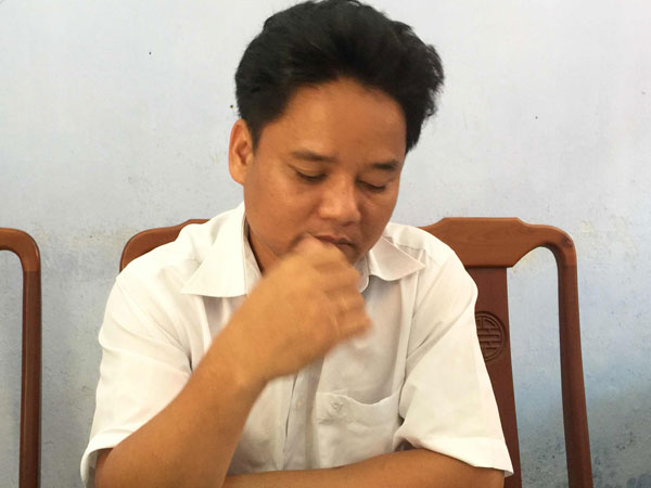 Cả nhà làm quan: Quan hệ ngoài luồng, Chủ tịch xã vẫn tại vị