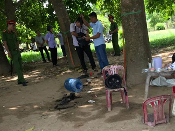 Huế: Nam thanh niên bốc cháy dữ dội lao xuống sông tử vong