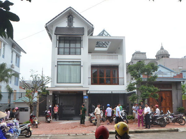 Quảng Ninh: Bàng hoàng phát hiện 2 chị em ruột chết tại nhà riêng