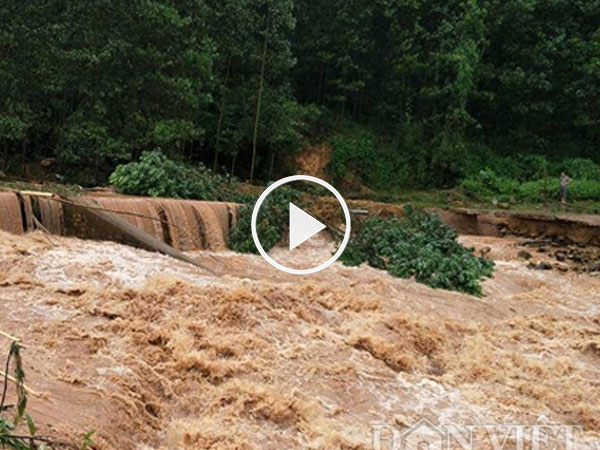 Video: Nhiều xã miền núi Quảng Ninh ngập sâu trong nước lũ
