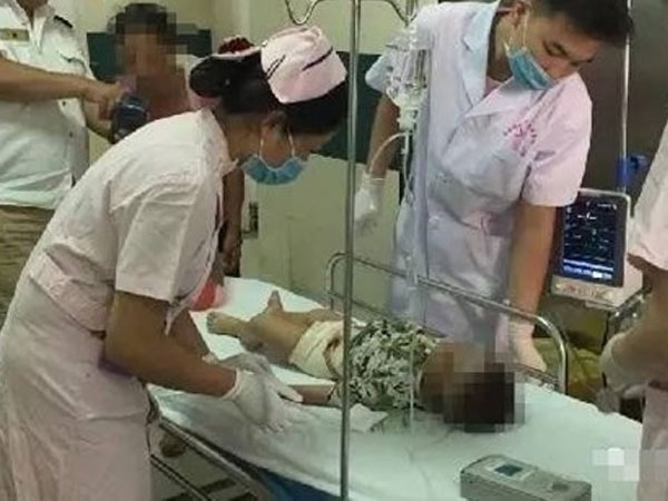 Hận gia đình chồng, nàng dâu tuổi teen cắt bộ phận sinh dục của con trai mới 17 tháng tuổi để trả thù