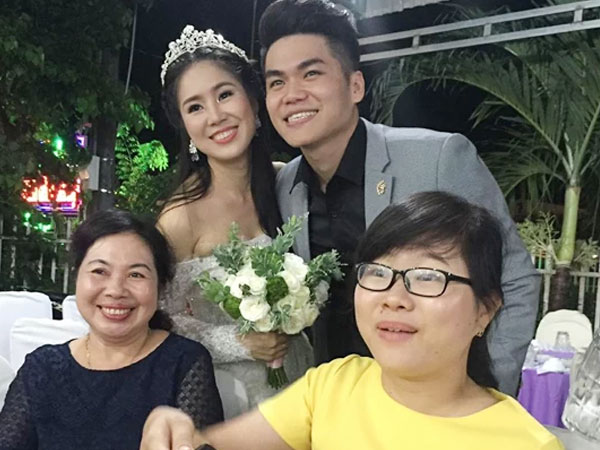Lê Phương rạng rỡ bên chồng kém 7 tuổi trong lễ cưới ở Bình Thuận