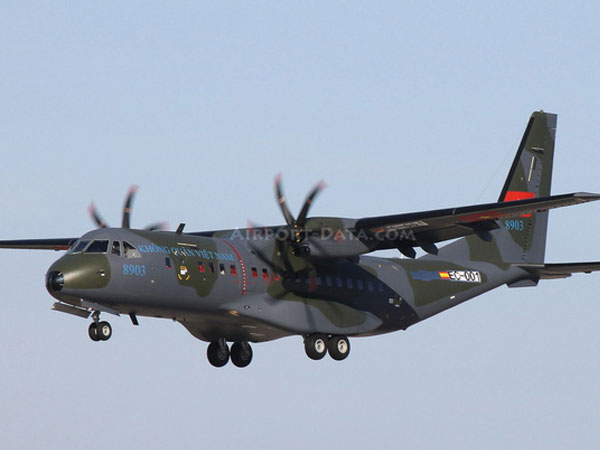 Lữ đoàn không quân 918 đưa máy bay C-295 hiện đại vào trực chiến