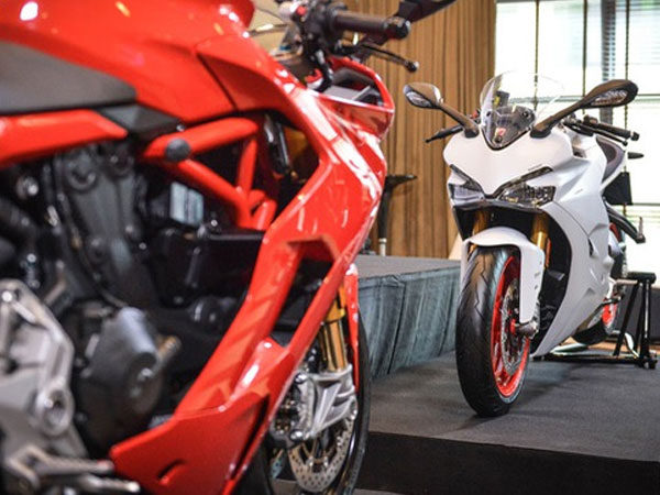 Mô tô thể thao Ducati SuperSport 2017 cập bến Đông Nam Á với giá 382 triệu Đồng