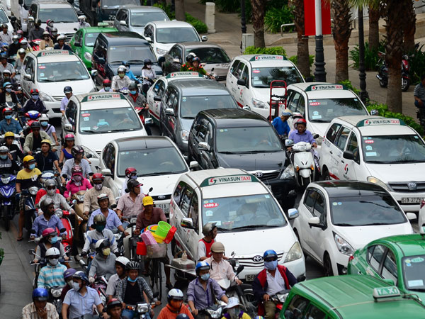 13 tuyến phố Hà Nội cấm taxi